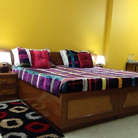 Parkash Bed And Breakfast New Delhi Exteriör bild