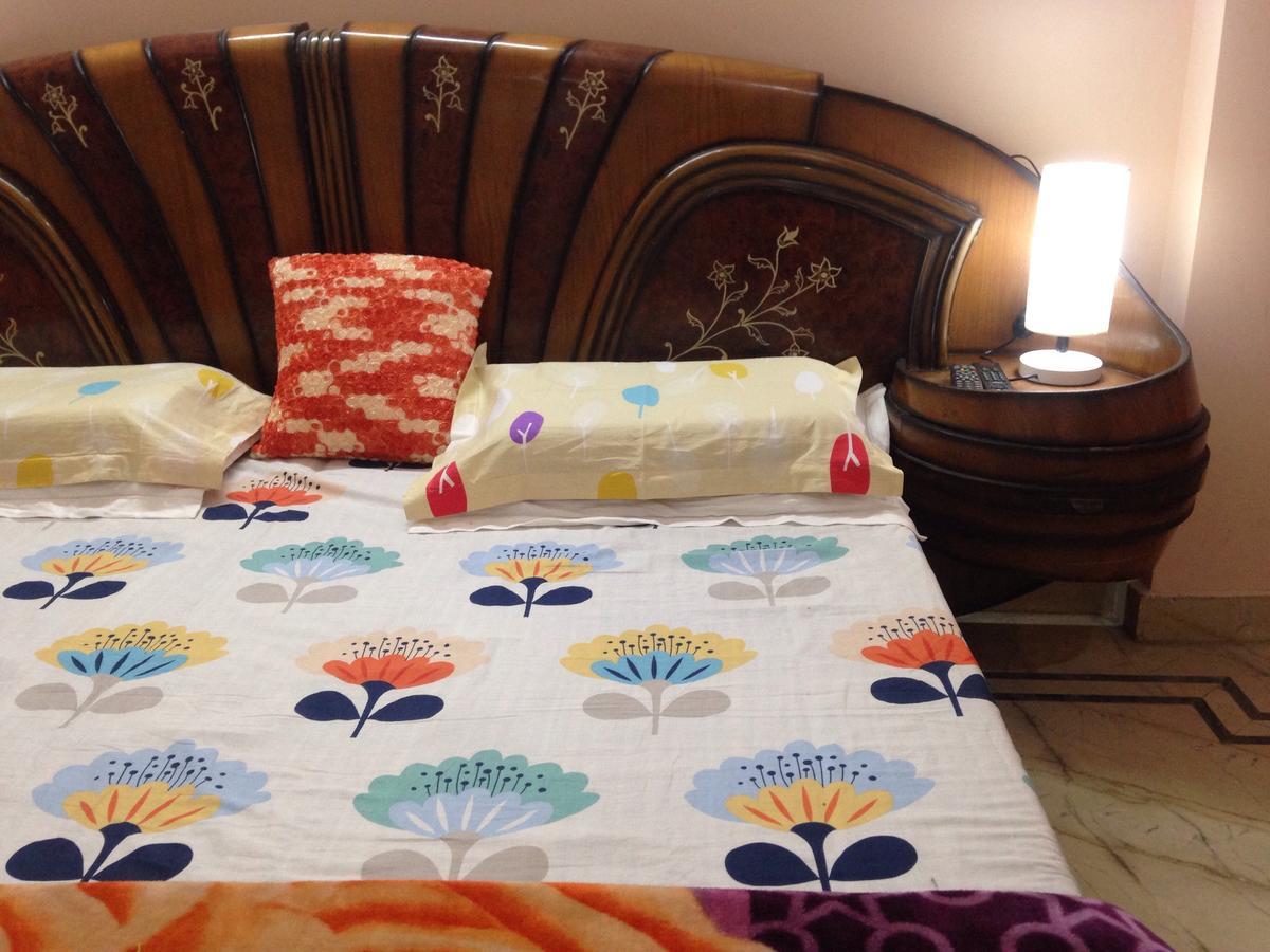 Parkash Bed And Breakfast New Delhi Exteriör bild